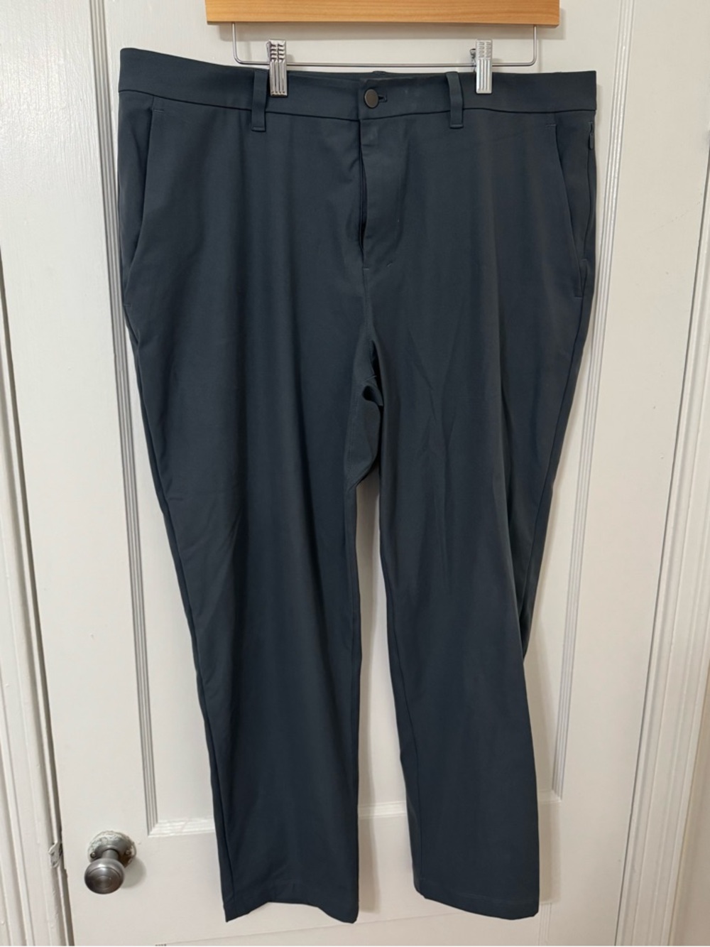 LIKE NEW lululemon ABC Trousers Men’s Waist 36 Inseam 30
